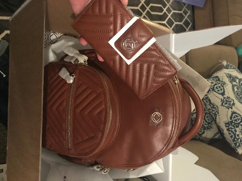 Love Kerikit! Arrived with imperfection, Customer Service Quickly Helped