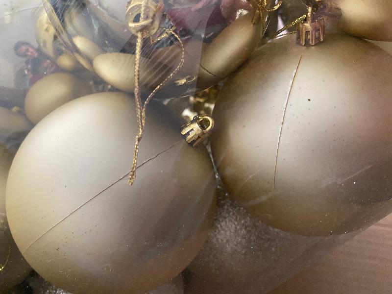 Appalling quality baubles and even worse customer service