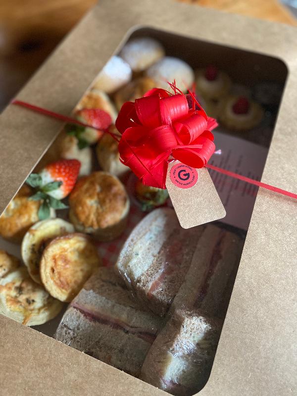Good quality bow, make your packages extra special. Postage. Excessive!