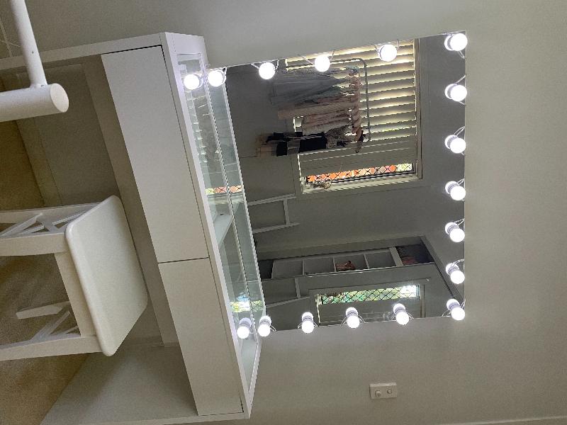 White Cassidy Hollywood Dressing Table With Drawers & Lights