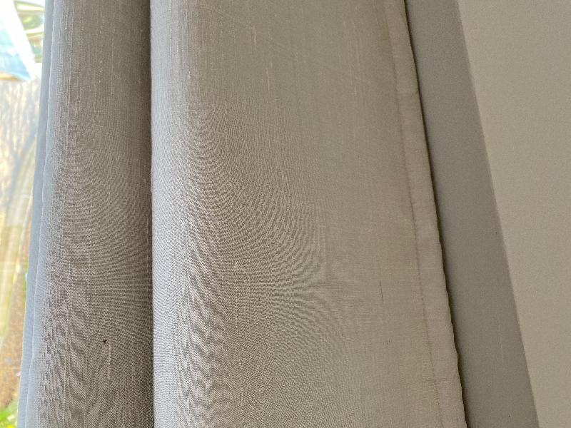 2x blackout lined roman blind in Amay