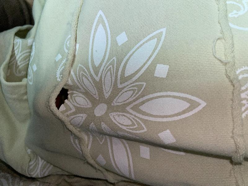 Recived a factory fail where the seam went off