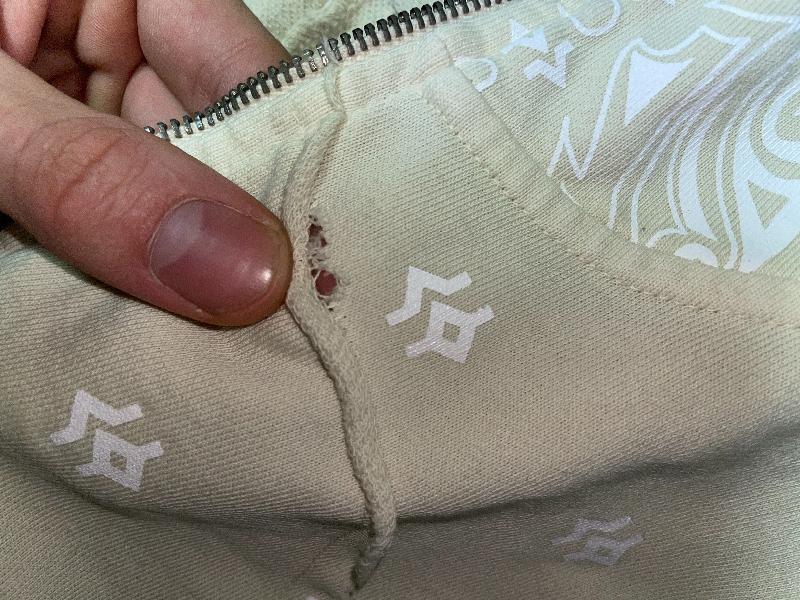 Recived a factory fail where the seam went off
