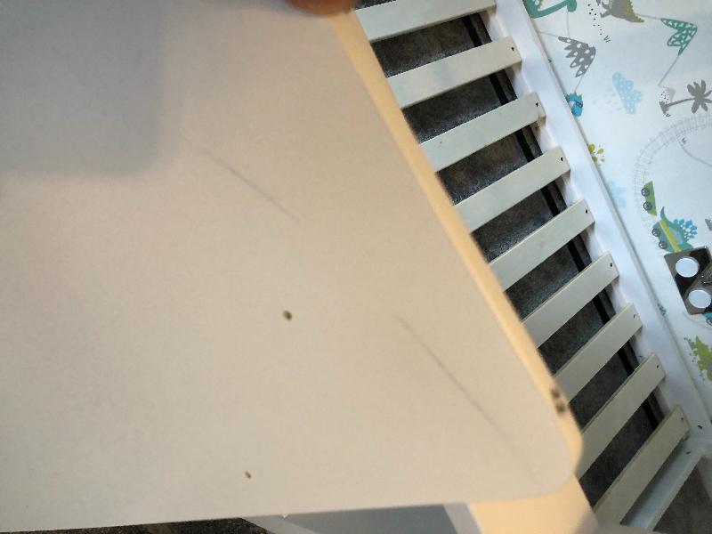 Damaged product , poor quality, disappointing resolution
