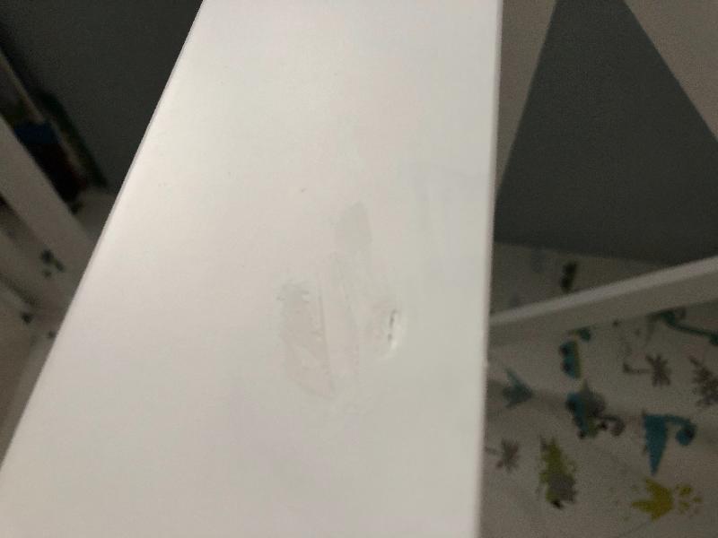 Damaged product , poor quality, disappointing resolution