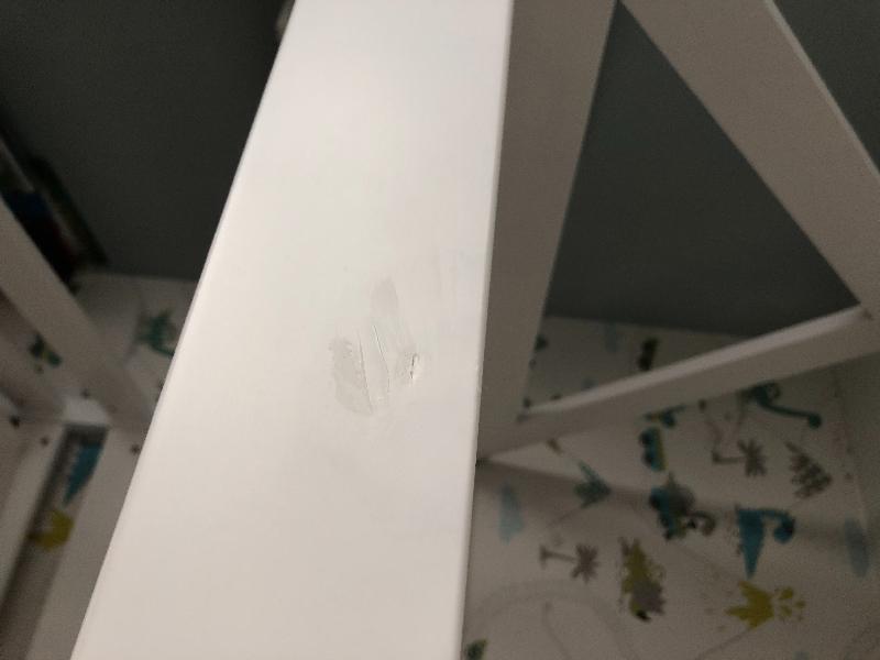 Damaged product , poor quality, disappointing resolution