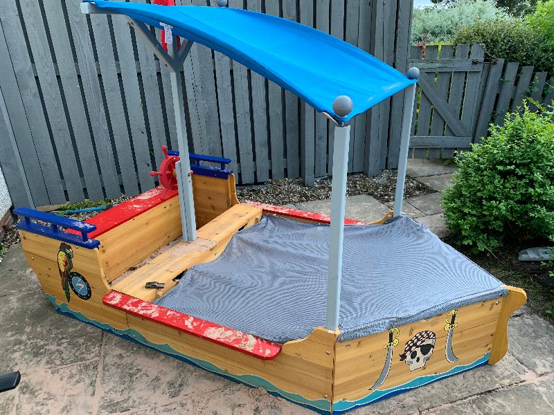 Amazing sand pit