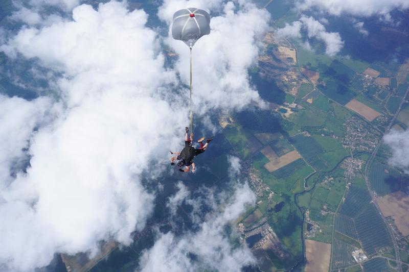 tandem skydive