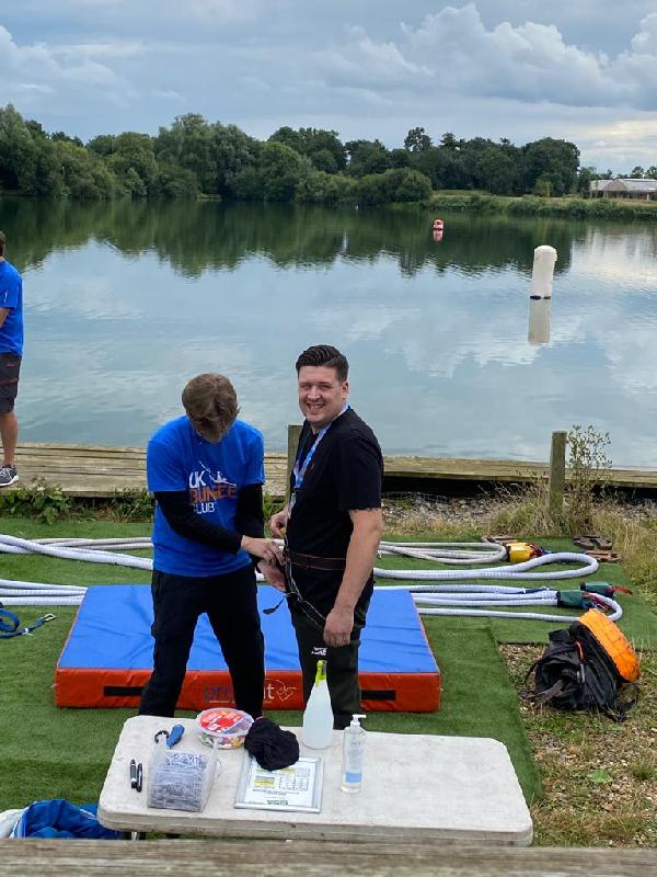 1,2,3 BUNGEEEEE !!!