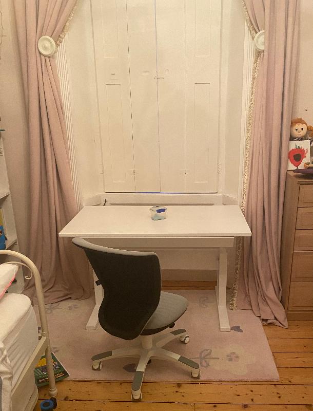 The chair is very comfortable, it is unique, rare to see white base.