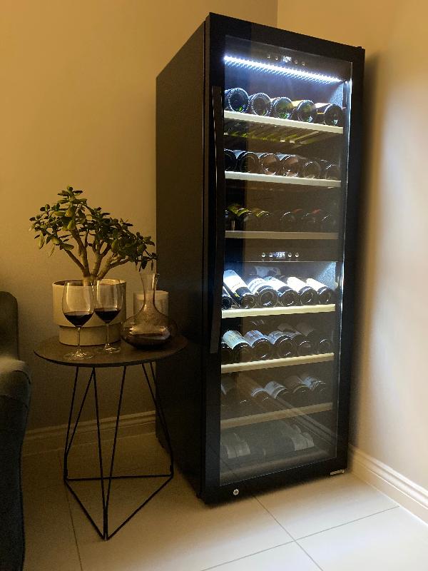 Excellent service, brilliant wine fridge - thoroughly recommended 5*