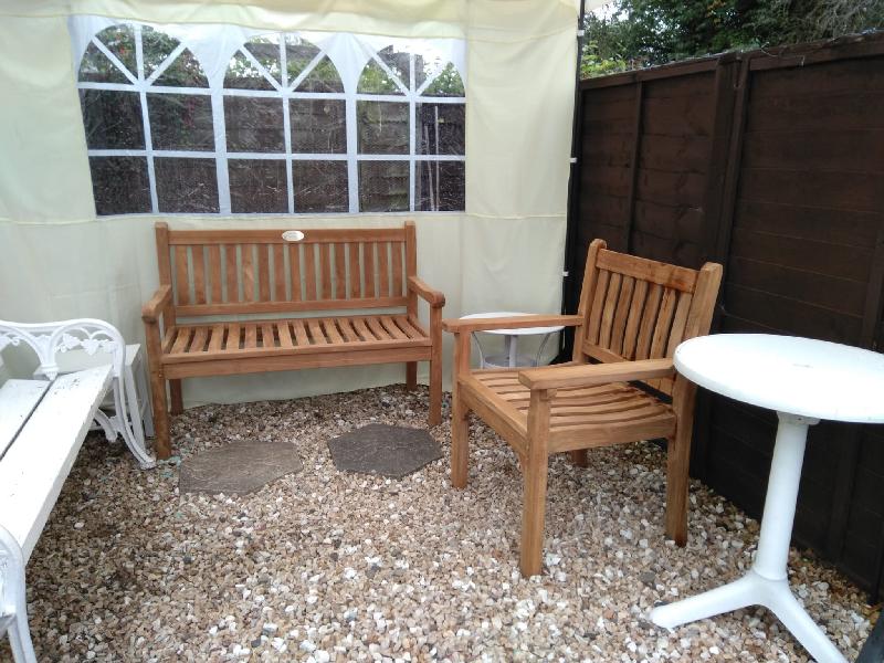 Westminster bench and chair