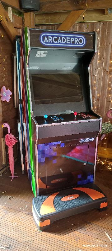Saturn 2 Arcade and Supreme pool table