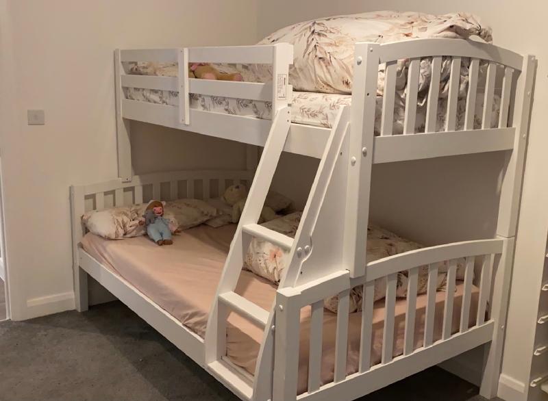 The quality of the bed is unbelievable. All my f&f likes they want to order