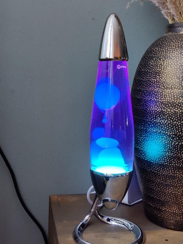 Beautiful great quality and my kids love the lava lamp!