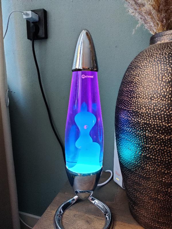 Beautiful great quality and my kids love the lava lamp!