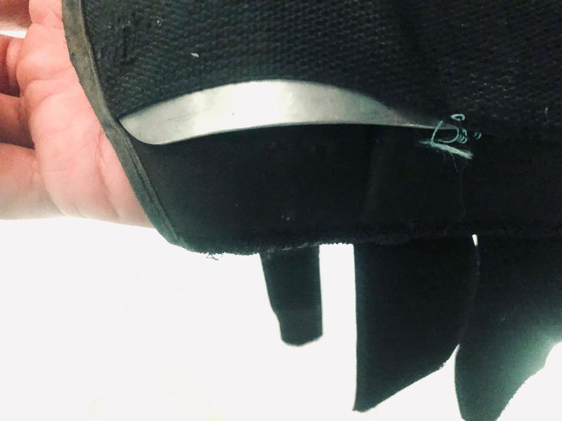 Seams ripped open within 2 days of wearing it.