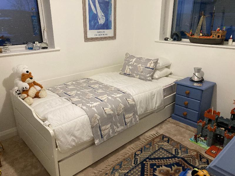 Delivery good andbed easy to make and am impressed by it sturdiness.lovelyi