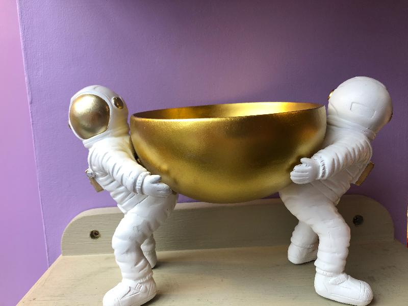 Arty astronauts