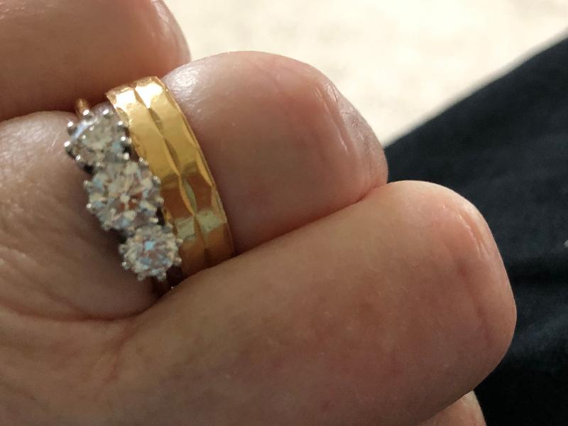 Stunning ring