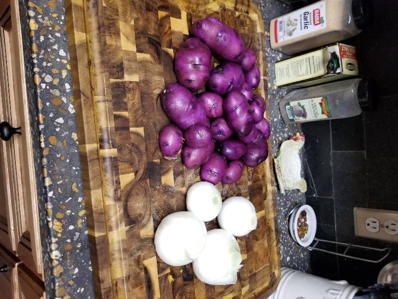 Great looking spuds, quick shipping!