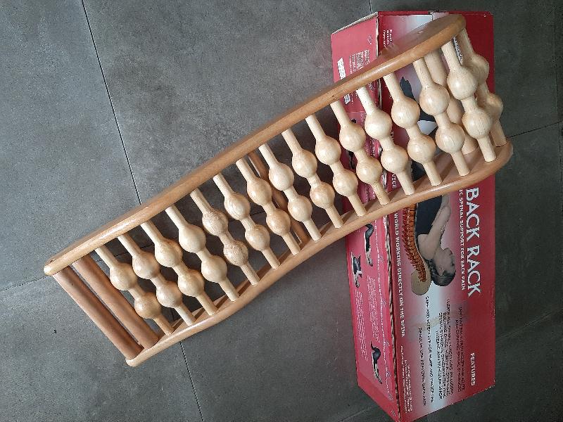 Attrezzoin legno di ottima qualità e finitura.