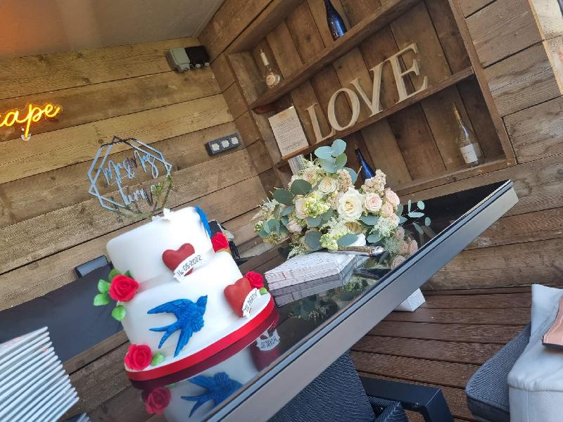 If you're looking for an intimate wedding venue, you can stop now!