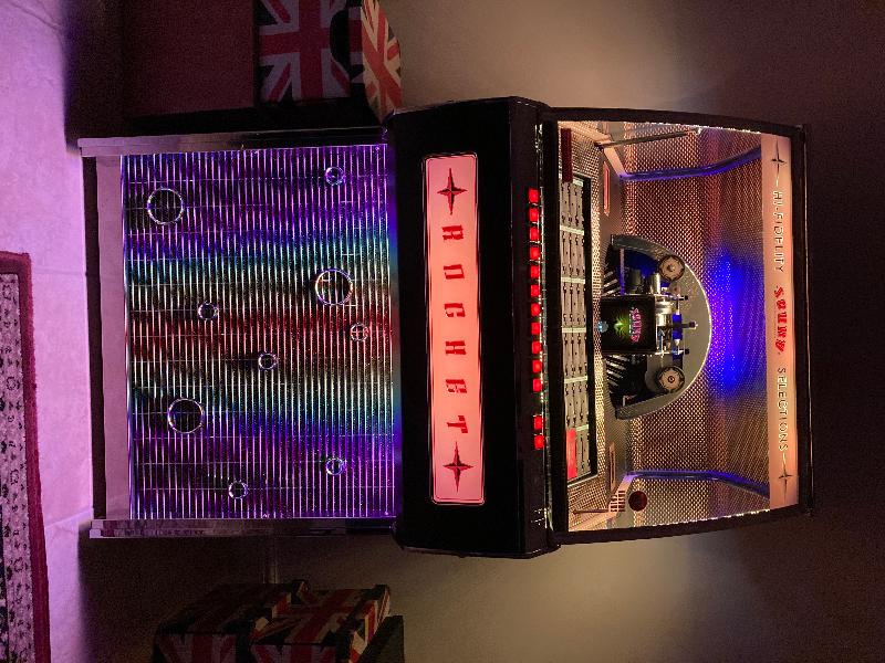 It’s a thing of beauty - looks great, sounds even better