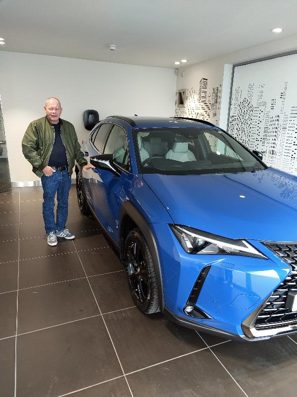 UX F SPORT