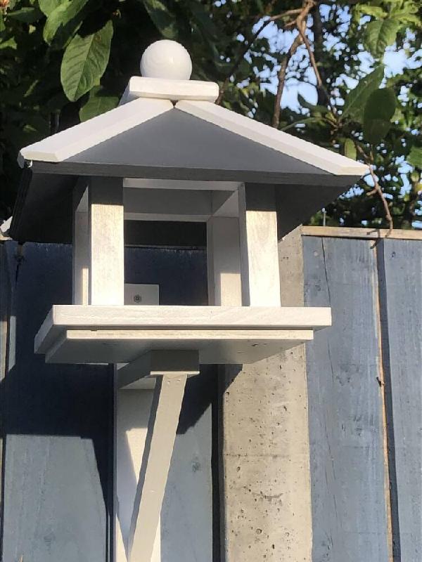 Greenwich Bird Table