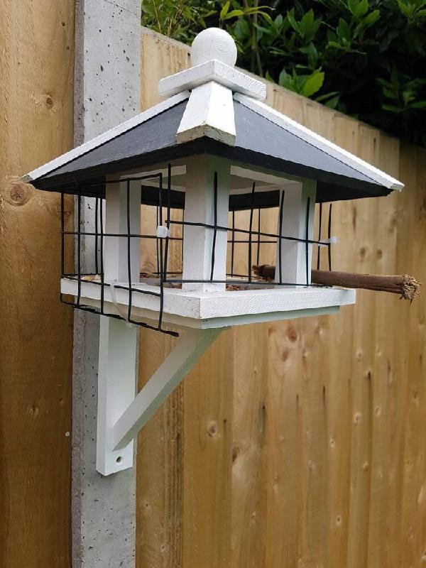 Greenwich Bird Table