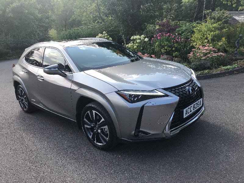 UX F SPORT