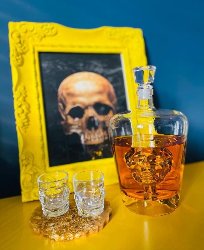Beautiful decanter!