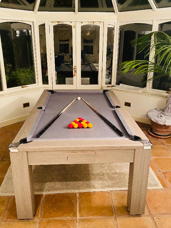 Signature Warwick Pool Dinning Table