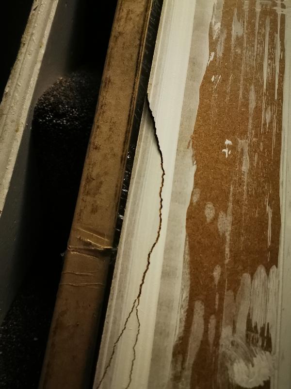 Skirting was delivered and left on driveway when opened most of it was dama