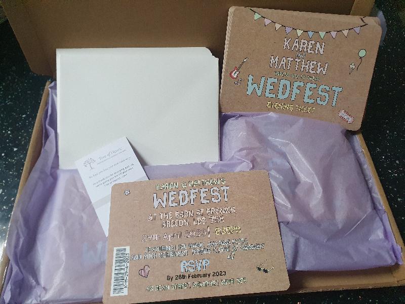 Easy to order, amend and speedy delivery. Amazing product. I love it!