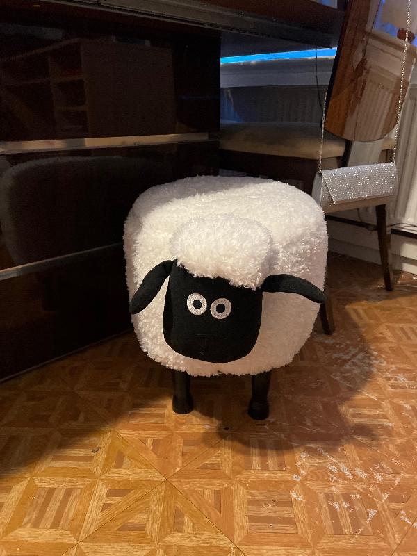 Brilliant footstool