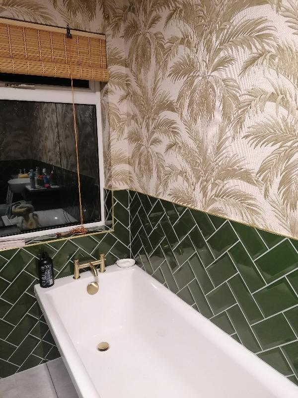 Fabulous quality and price and looks great on wall