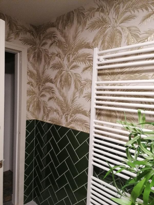 Fabulous quality and price and looks great on wall