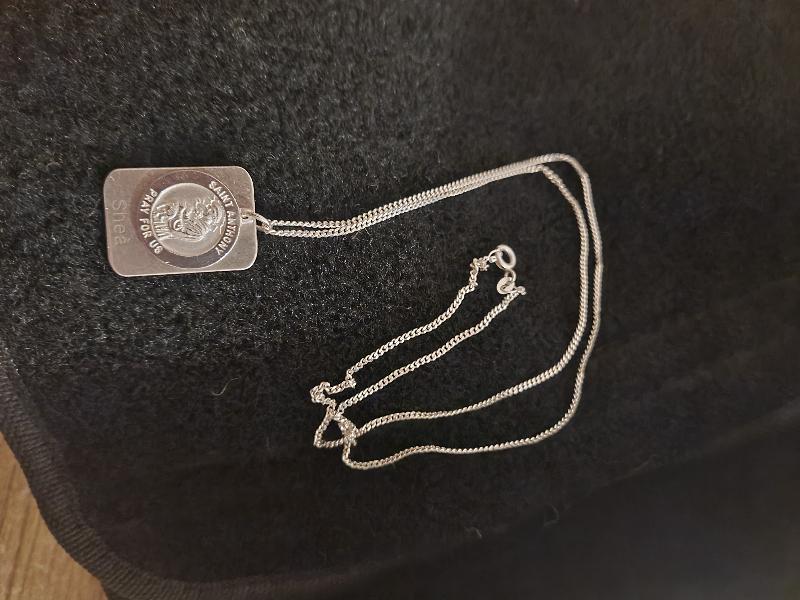 Beautiful personalized pendant & chain.