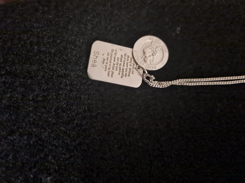 Beautiful personalized pendant & chain.