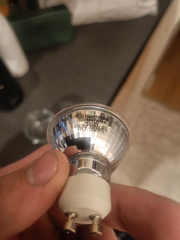 New lightbulb has a loose contact