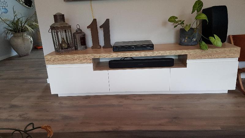 Sadie Entertainment Unit