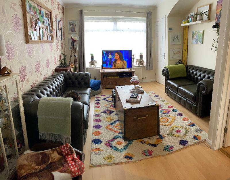 Lovely sofas so comfortable and worth every penny . Sofa word very helpful.