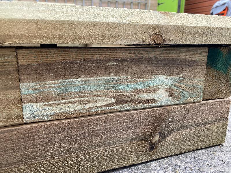 Poor quality wood and workmanship
