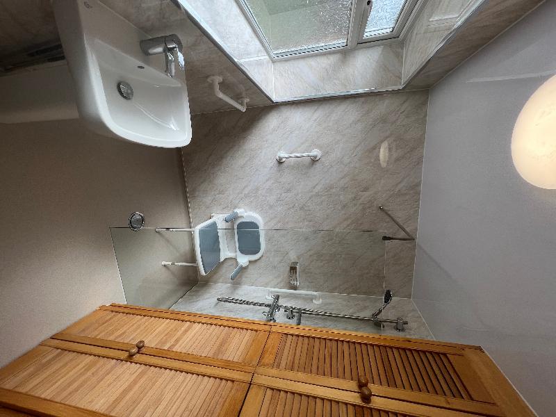 WET ROOM