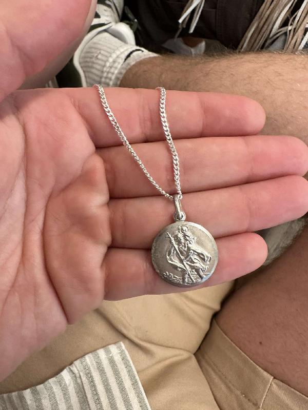Chain broke as soon as put on, pendant tarnished after 24 hours.
