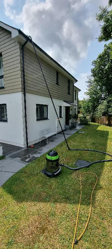 Powerful mid size vacuum
