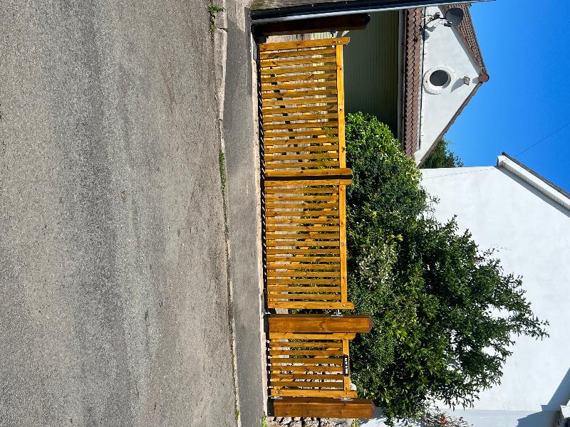 Driveway gates