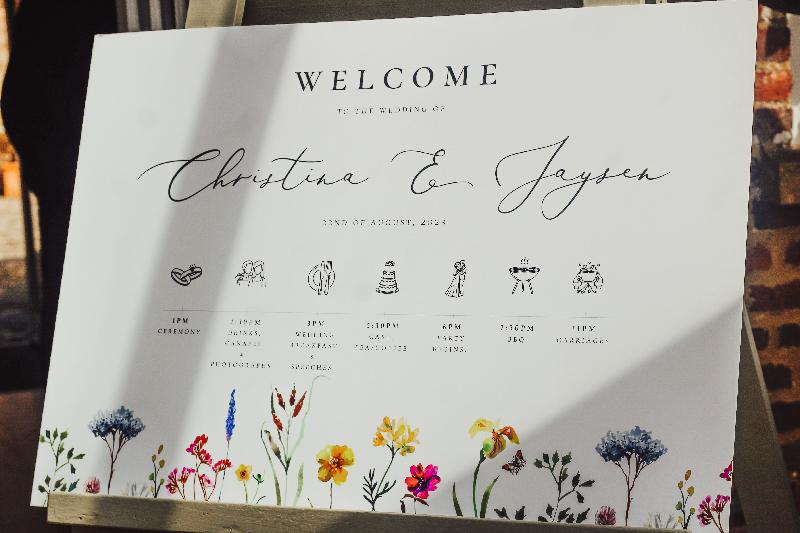 Loved my wedding signages! Photos by TheArtofVeronica